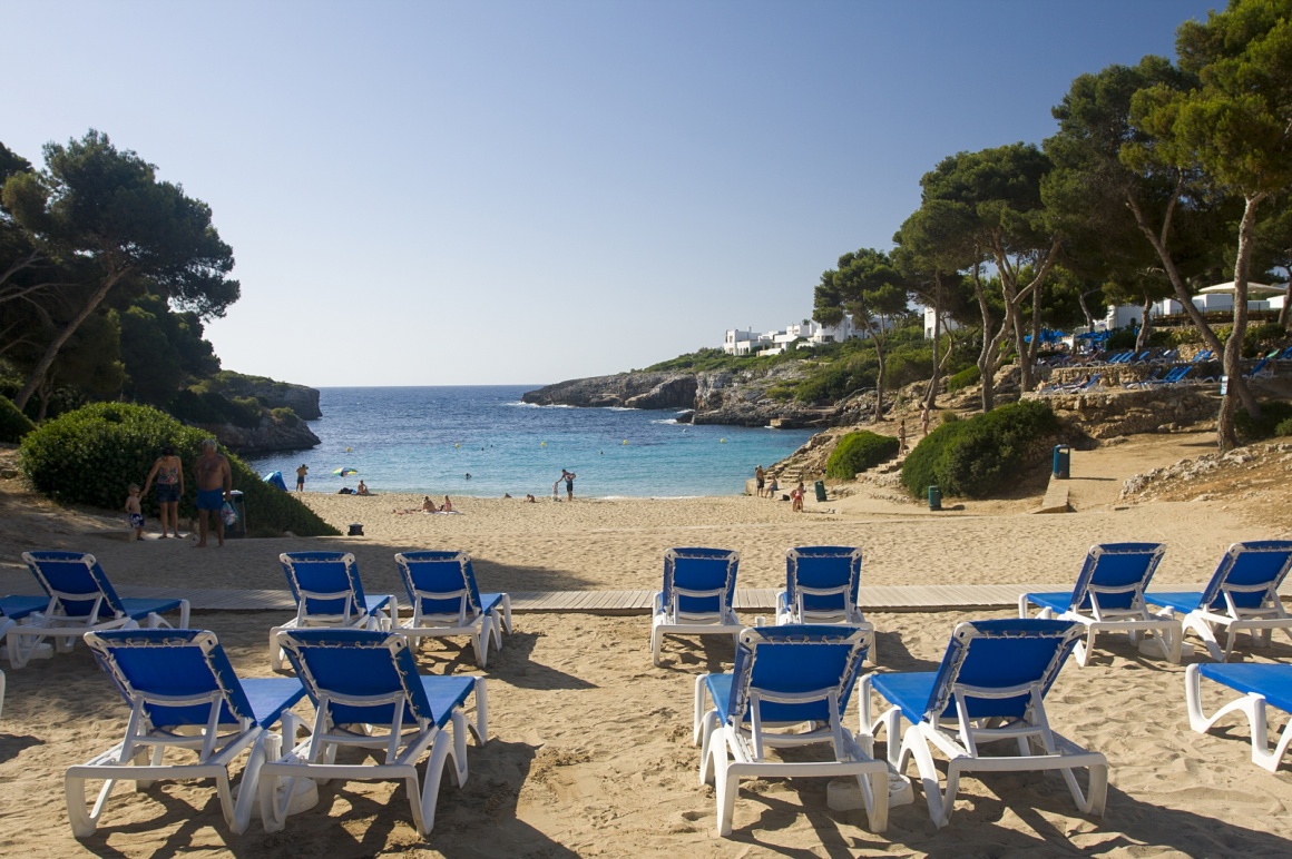 'Cala D'Or hotel beach in Majorca' - Maiorca